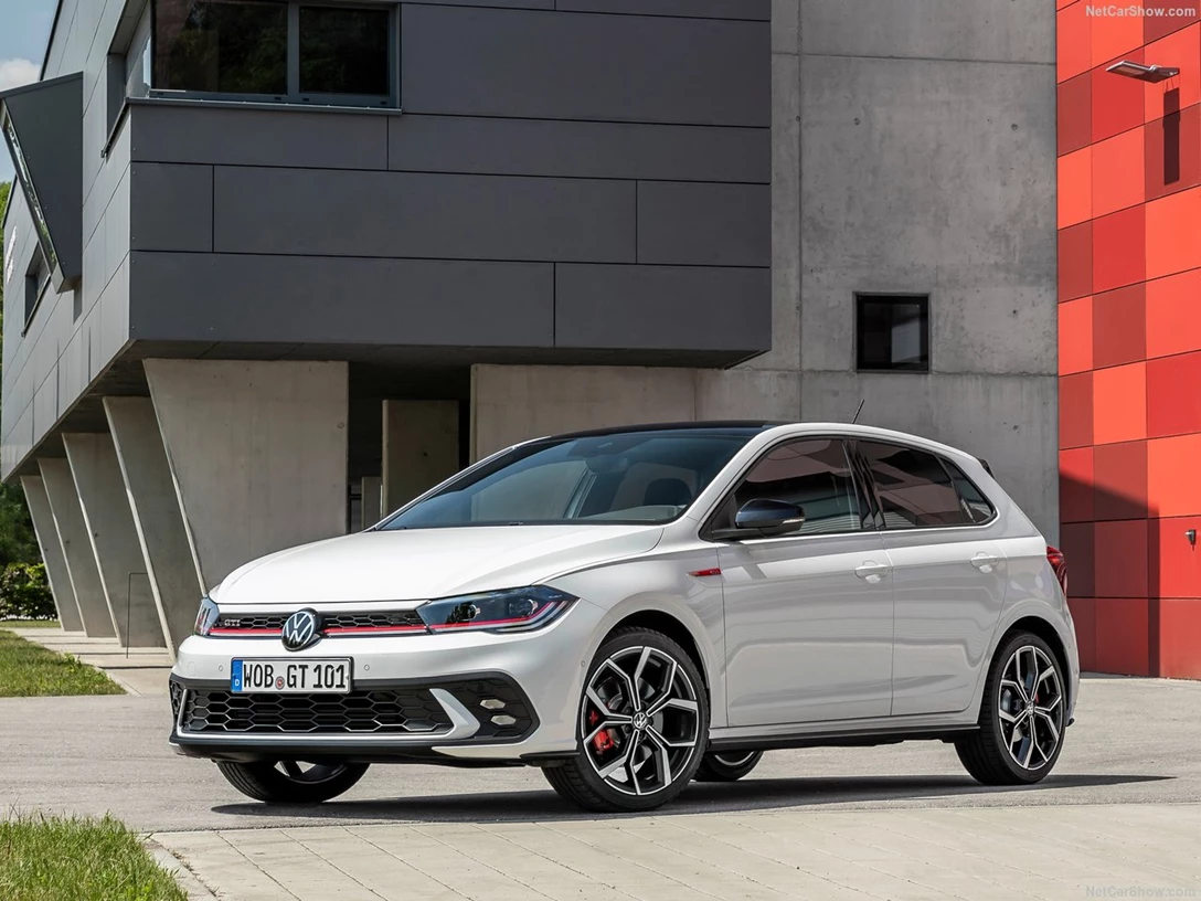 1663977-Volkswagen-Polo_GTI-2022-1280-03.jpg