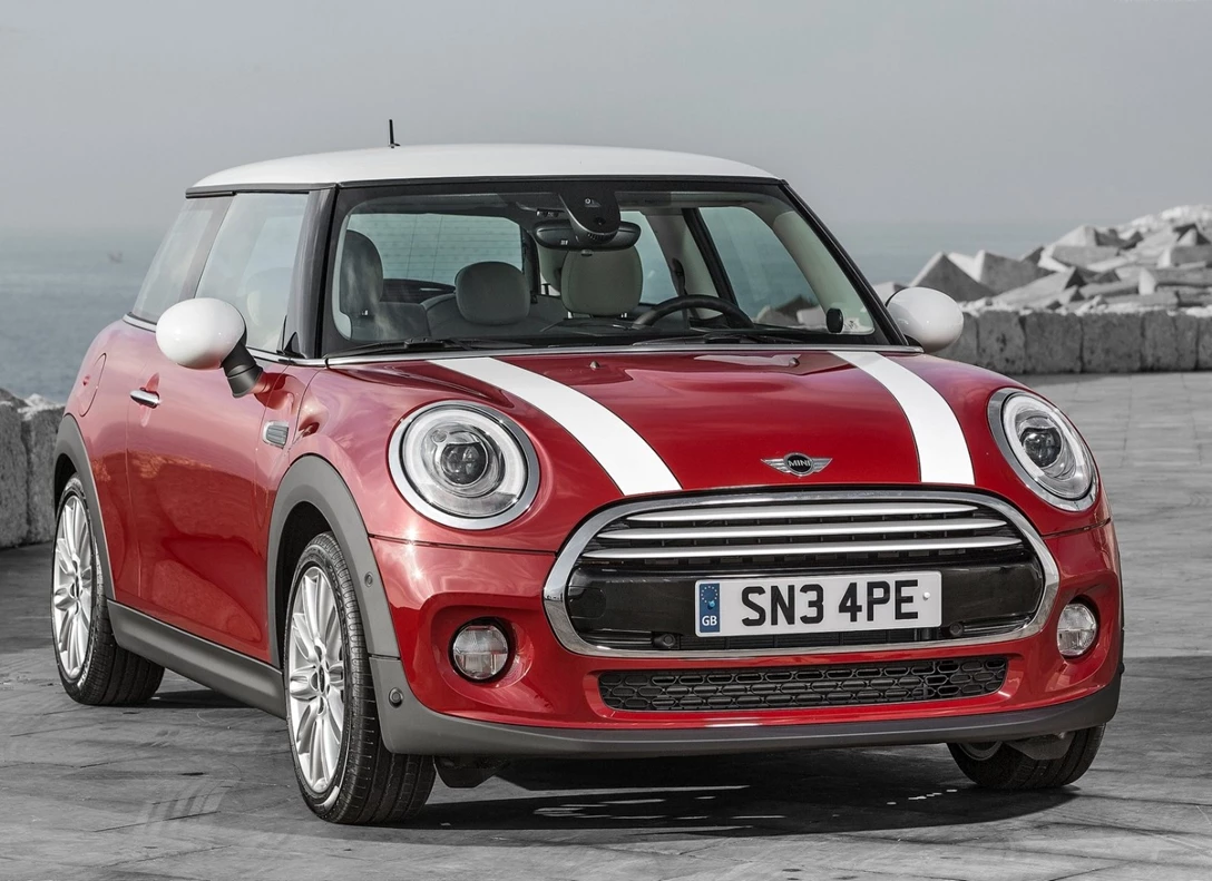1659087-Mini-Cooper-2016-01.jpg