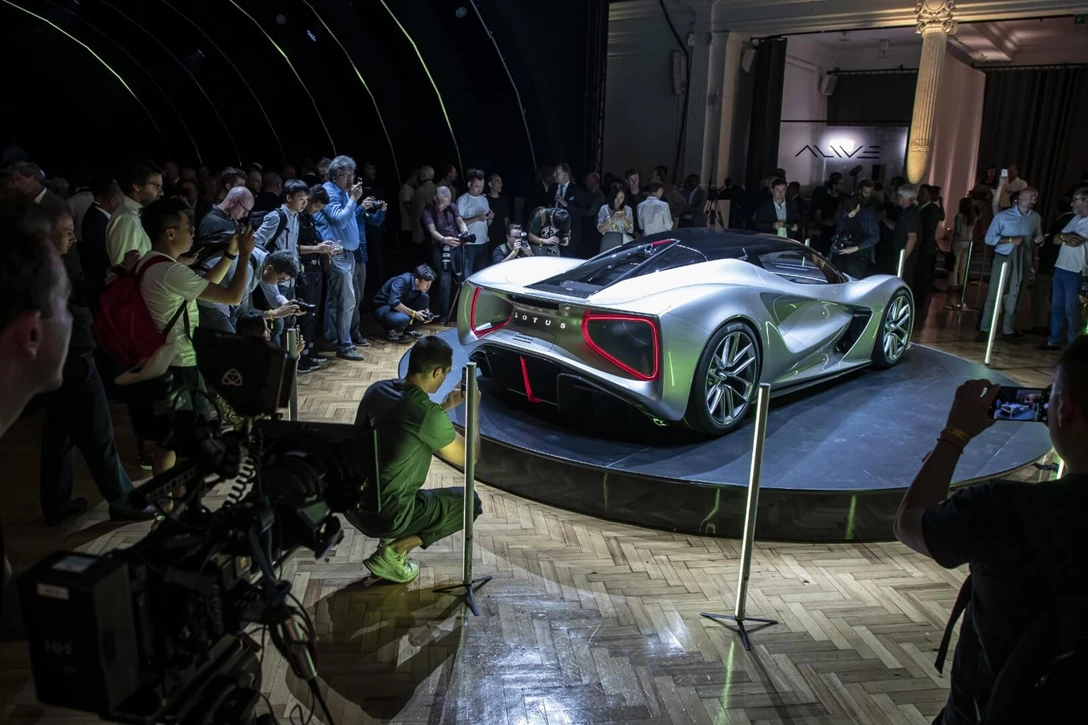1619846-1765685_Lotus_Evija_Reveal_Evening_presentation_050.jpg