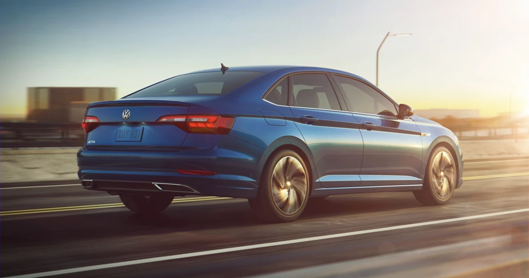1589875-2019_Jetta-Large-7866.jpg