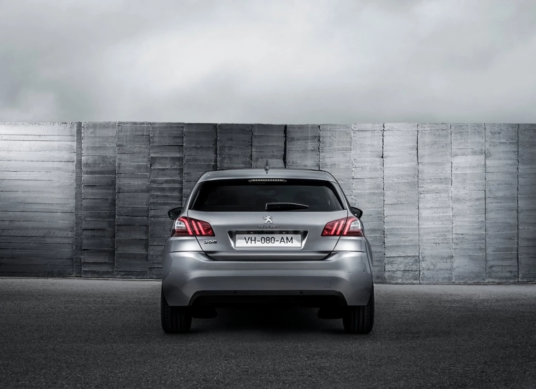1672389-Peugeot-308-2016-04.jpg