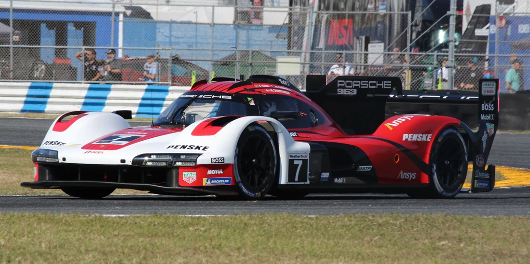 1686264-2023_Porsche_963_Daytona_practice_(cropped)-min.jpg
