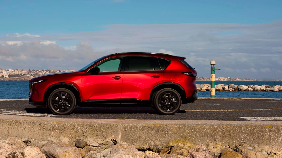 1711746-Mazda_CX-5_Global_still_03.jpg