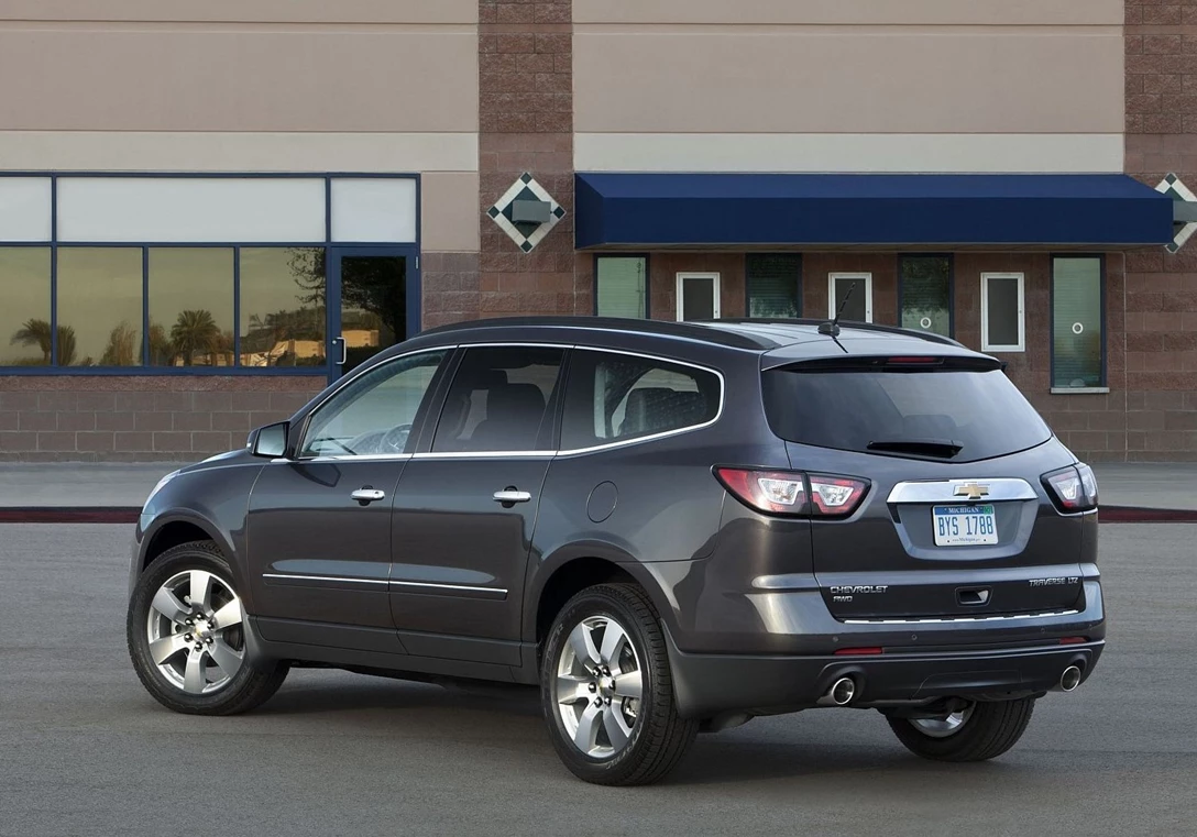 1662400-Chevrolet-Traverse-2013-02.jpg