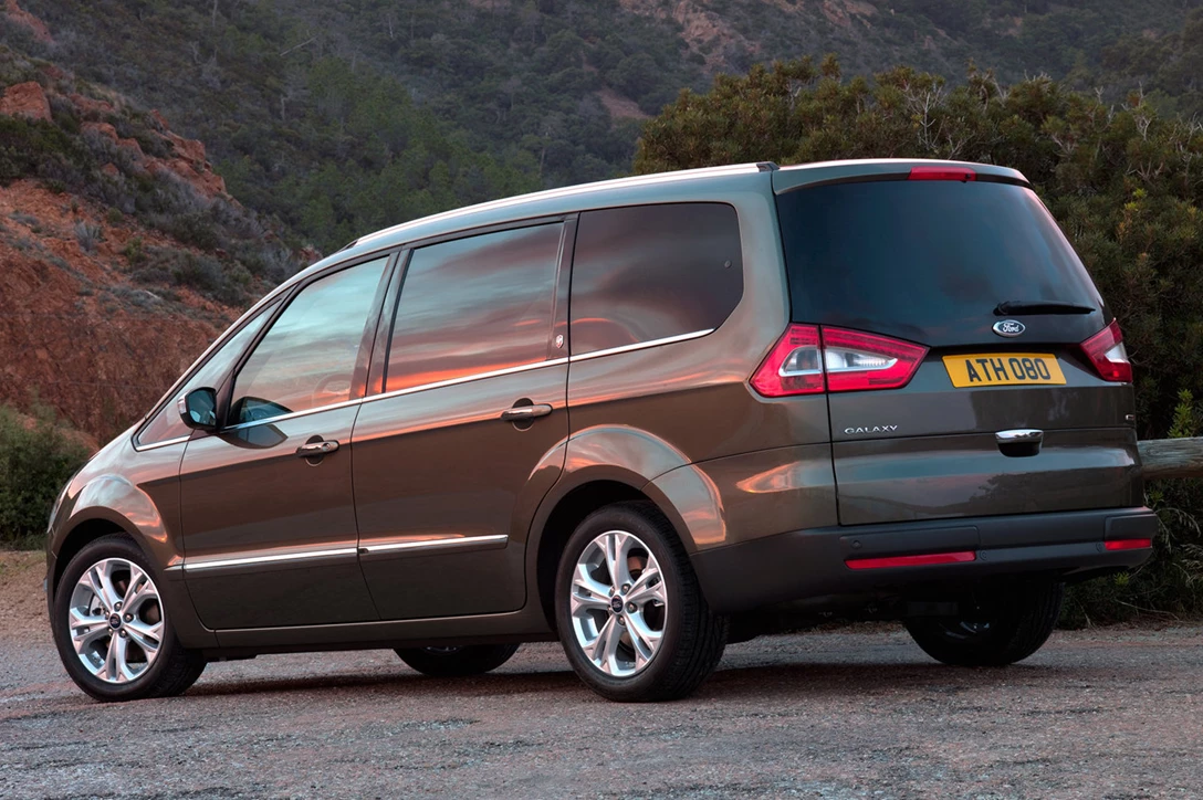 1592846-סקירת מיניוואנים (5).jpg