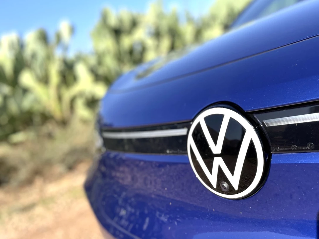 1672089-ID4 - 44-min.jpg