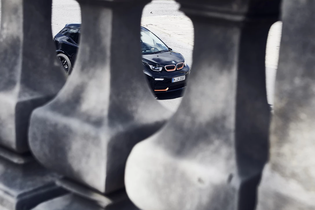 1621701-P90363114_highRes_the-bmw-i3s-edition- [Desktop Resolution].jpg