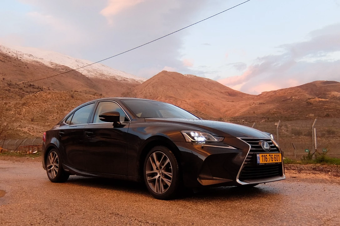 1593197-לקסוס IS מבחן דרכים (6).JPG