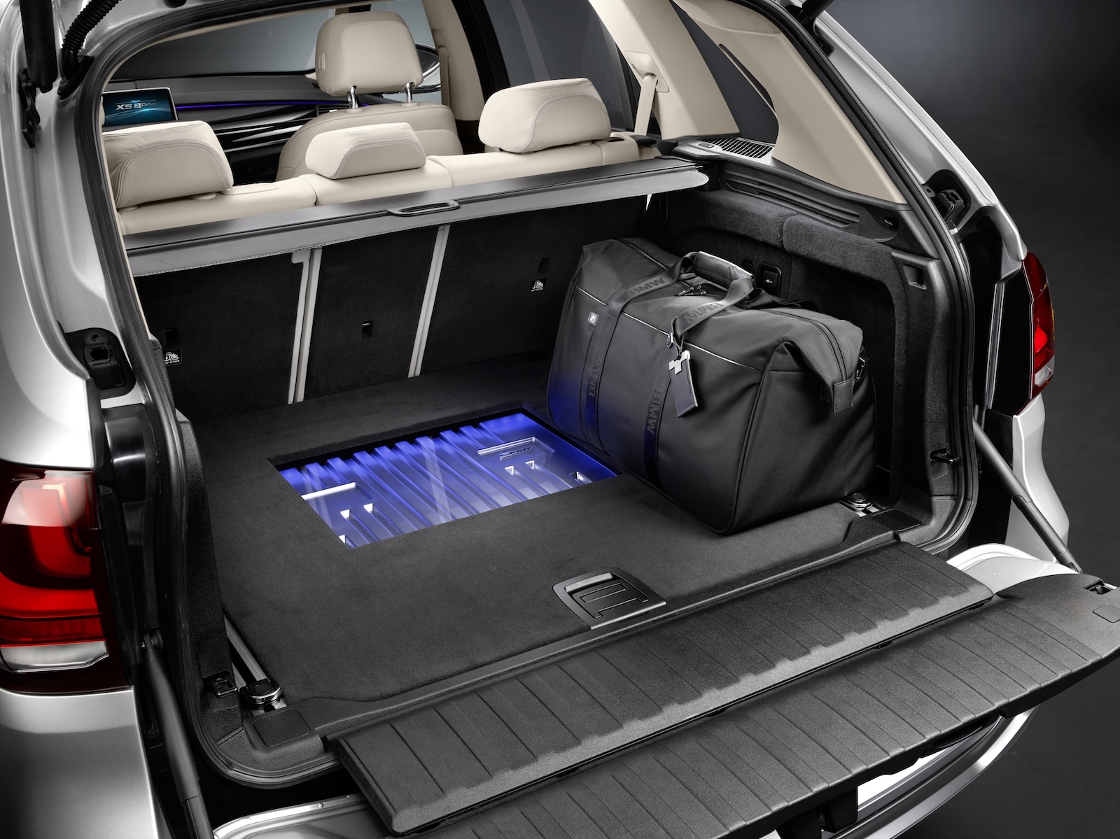 bmw_concept_x5_edrive_51.jpg