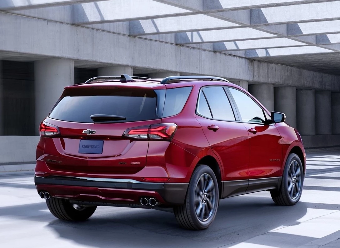 1675525-Chevrolet-Equinox-2023-02.jpg