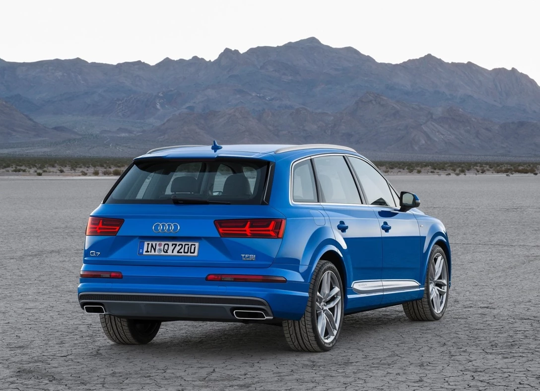 1648497-Audi-Q7-2016-02.jpg