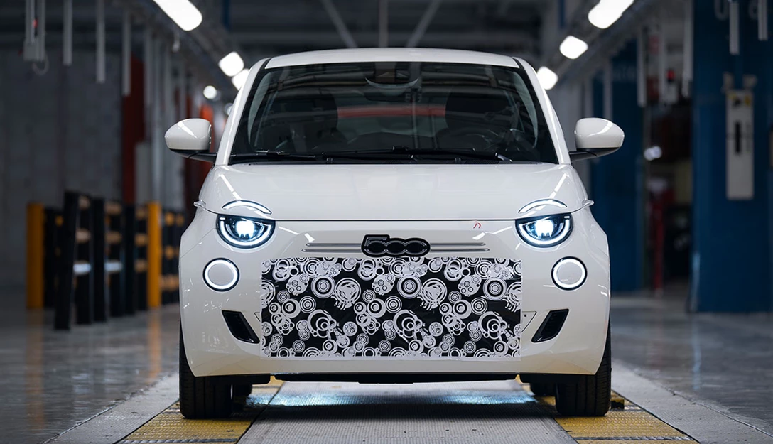 1708924-Fiat500Hybrid-ersteBilder-1.jpg