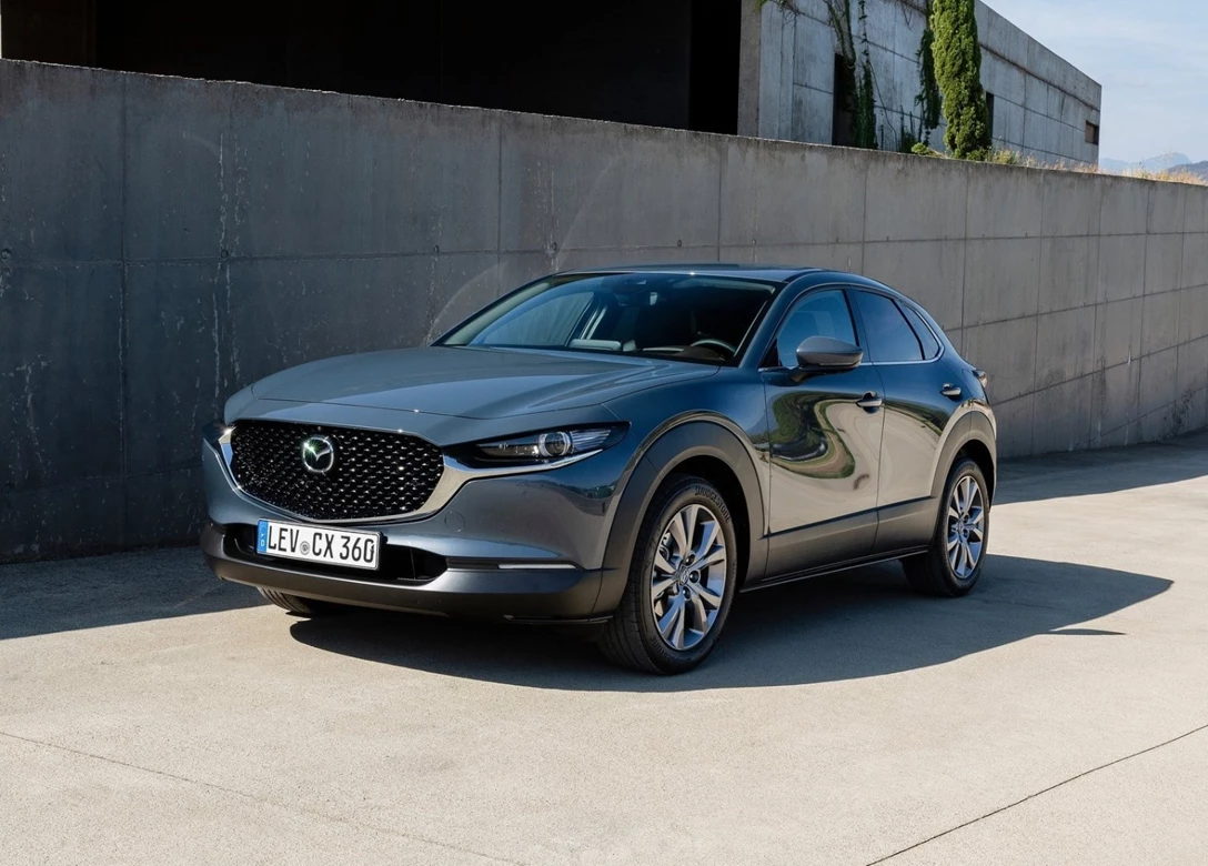 1639108-Mazda-CX-30-2019-04.jpg