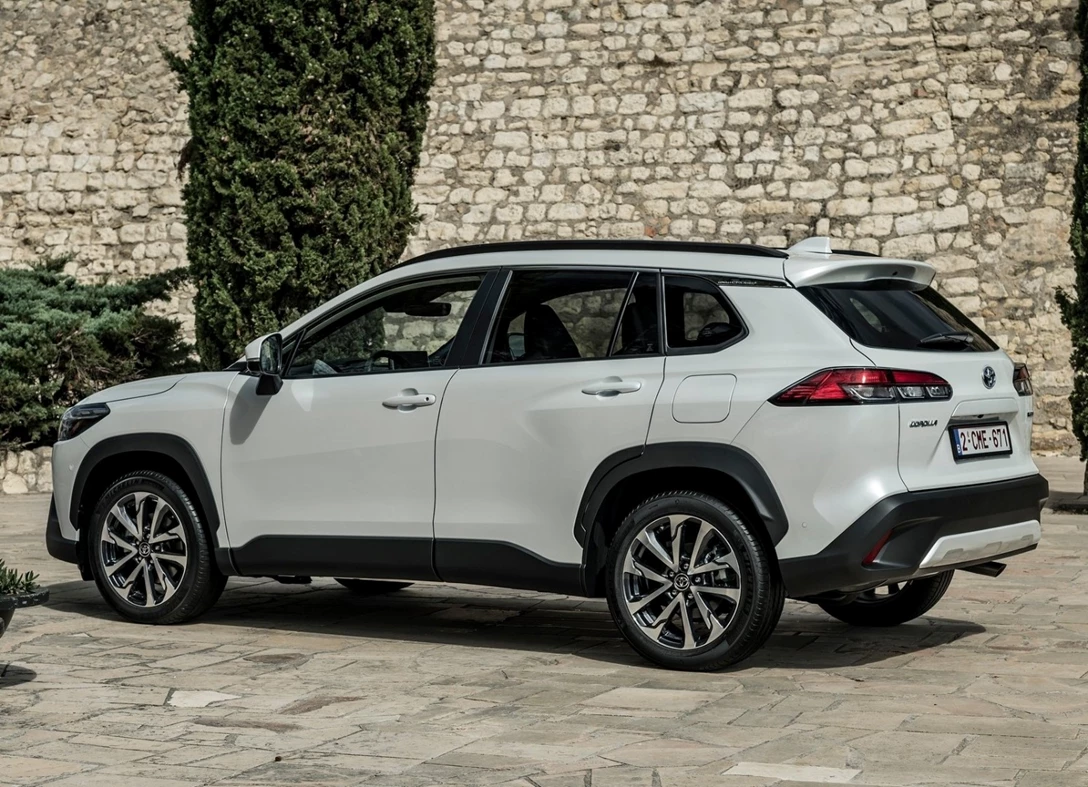 1673327-Toyota-Corolla_Cross_EU-Version-2023-02.jpg