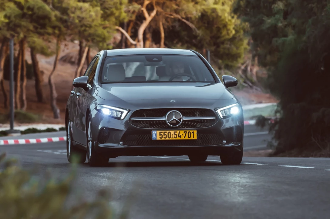 1614471-מרצדס A קלאס מבחן דרכים (1).jpg