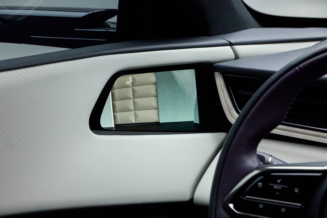 Mazda_CX_6e_Germany int (17).jpg