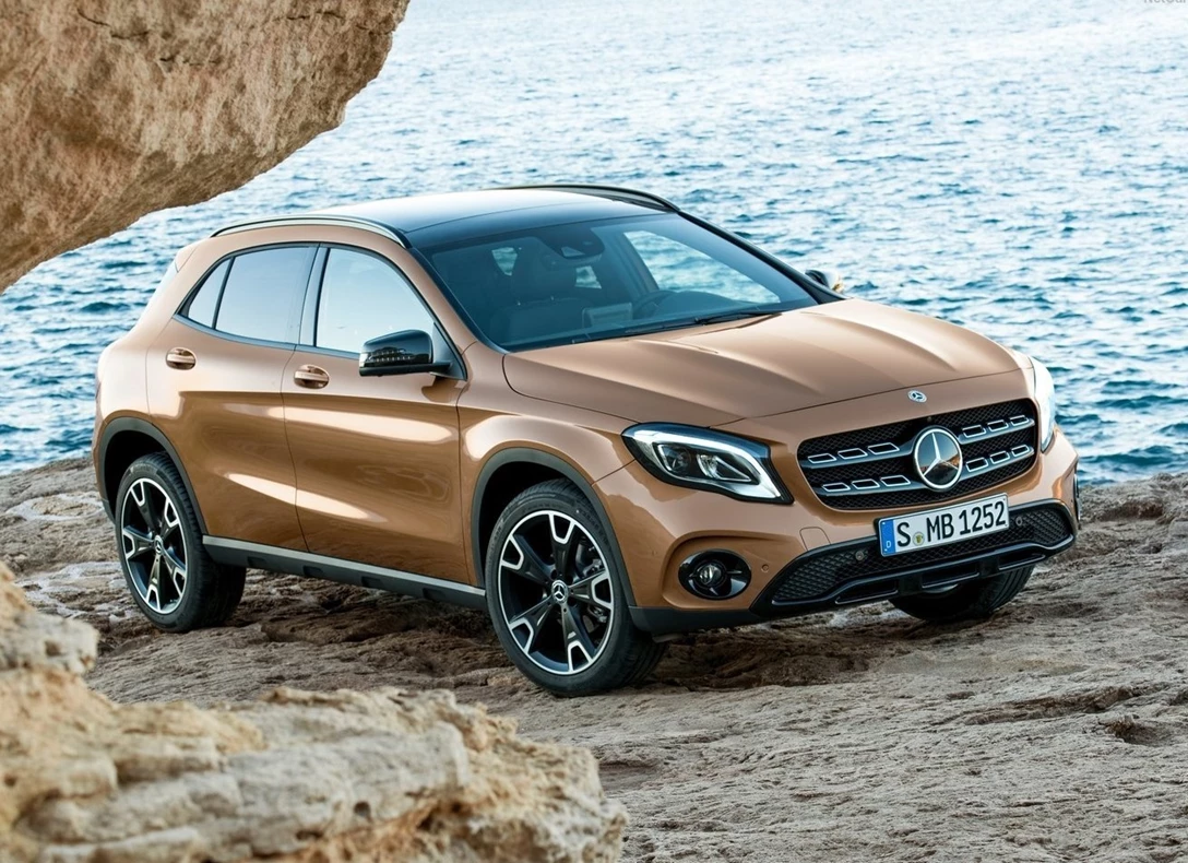 1648779-Mercedes-Benz-GLA-2018-01.jpg