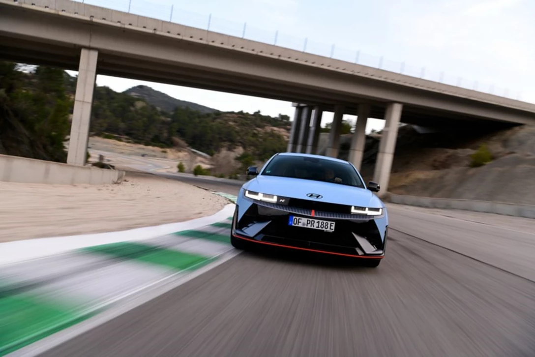1694796-hyundai-ioniq-5-n-racetrack-0324-349_wid_1024_bfc_off.jpg