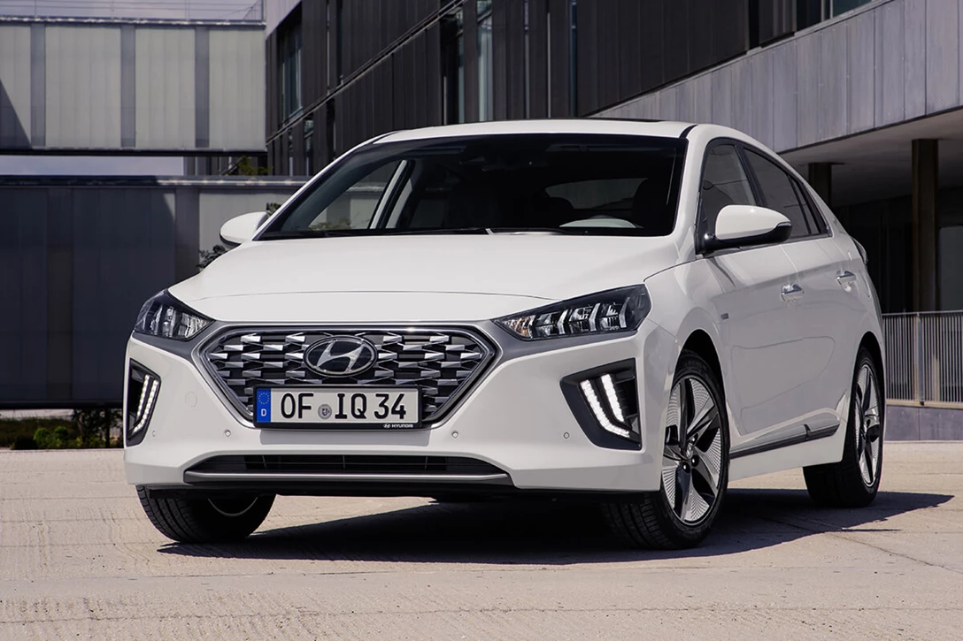 1620991-New Hyundai IONIQ Hybrid (5) copy.jpg