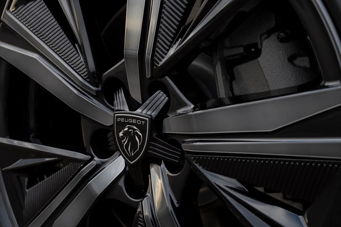 1641567-PEUGEOT_308PHEV_2103STYP_211.jpg