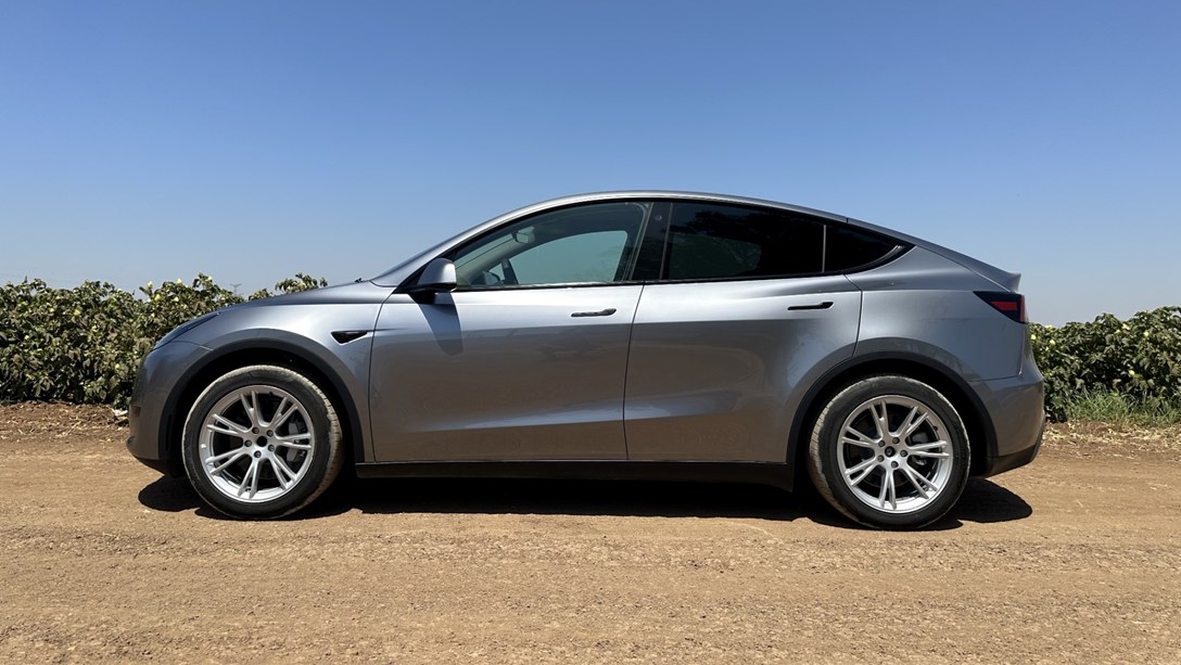 1685255-MODEL Y RWD - 3-min.jpeg