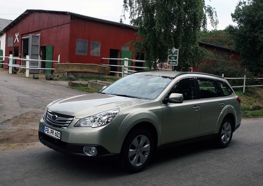 1600251-Subaru-Outback-2011-1600-0a.jpg