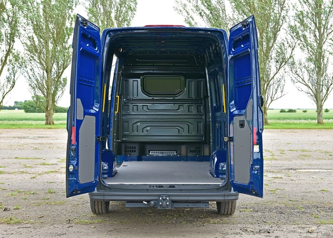 1649003-Volkswagen-Crafter-2021-15.jpg