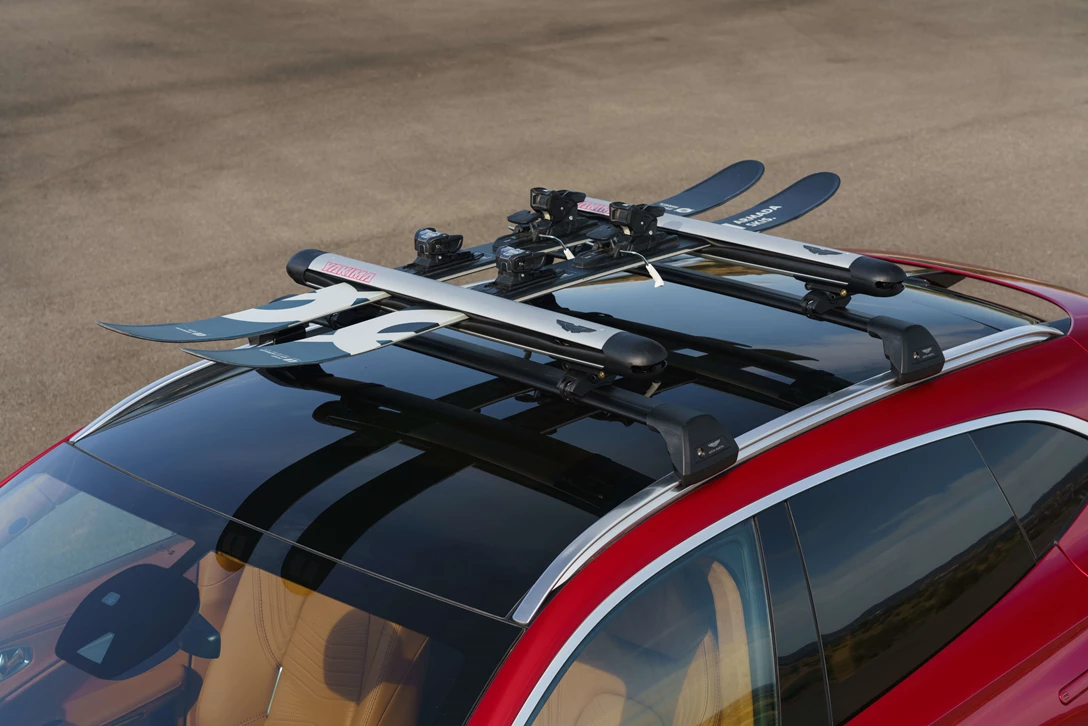 1625552-Aston Martin DBX_33_Ski Rack.jpg