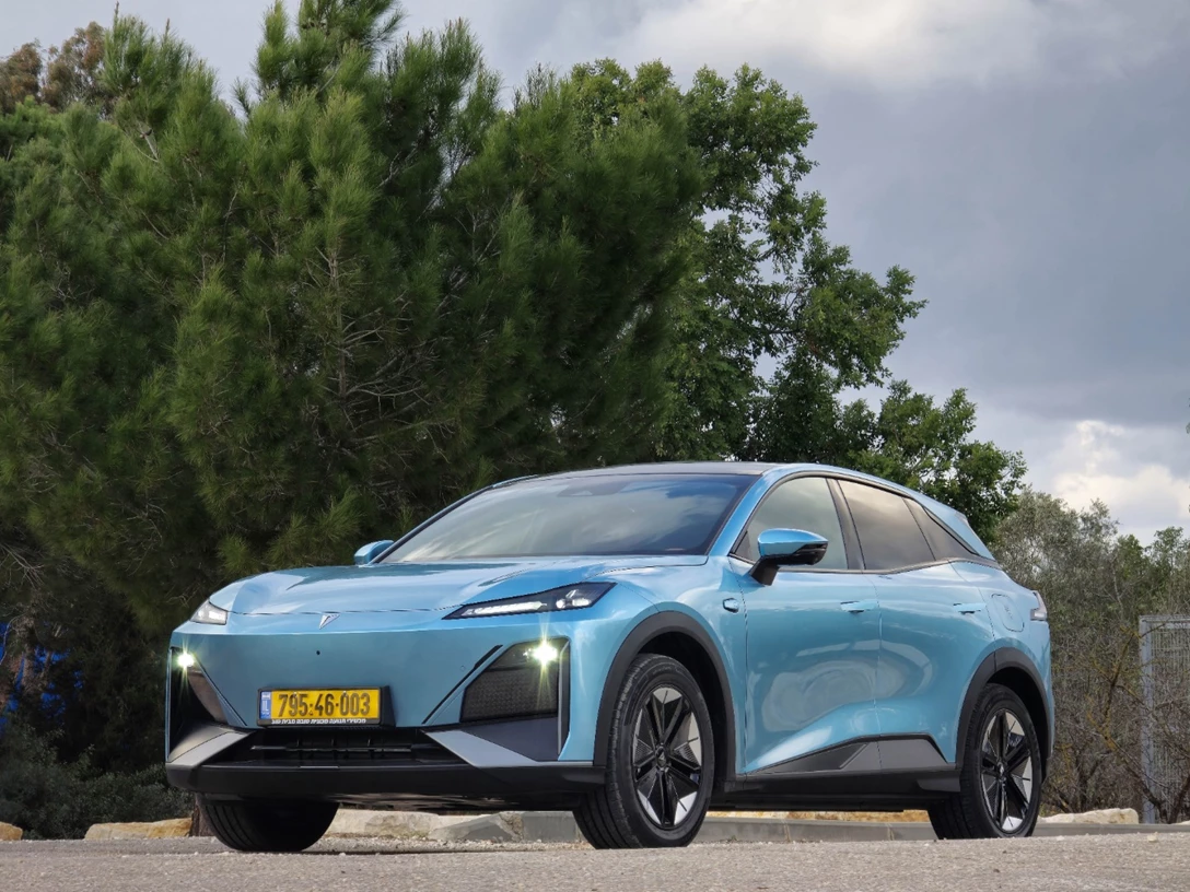 1705636-deepal (63).jpg