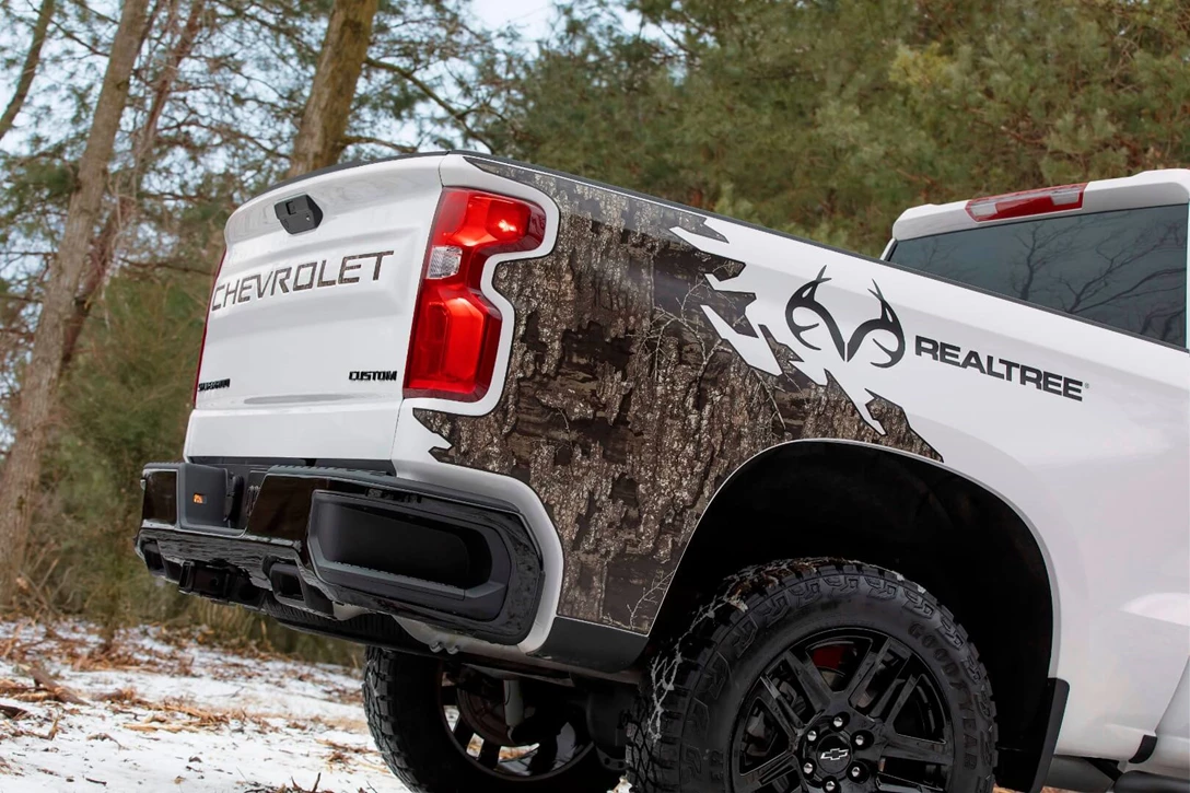 1628781-2021-Chevrolet-Silverado-Realtree-Edition-004.jpg