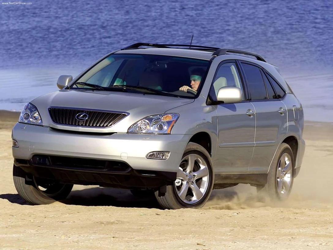 1590795-Lexus-RX330 3.jpg