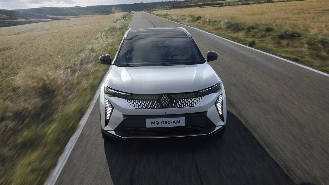 1693685-All-new Renault Scenic E-Tech electric (2)-min.jpg