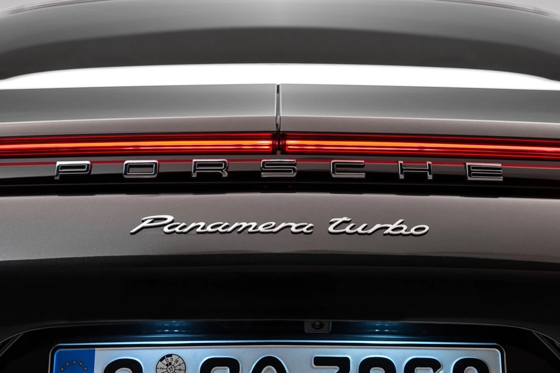 פורשה פאנאמרה דור שני