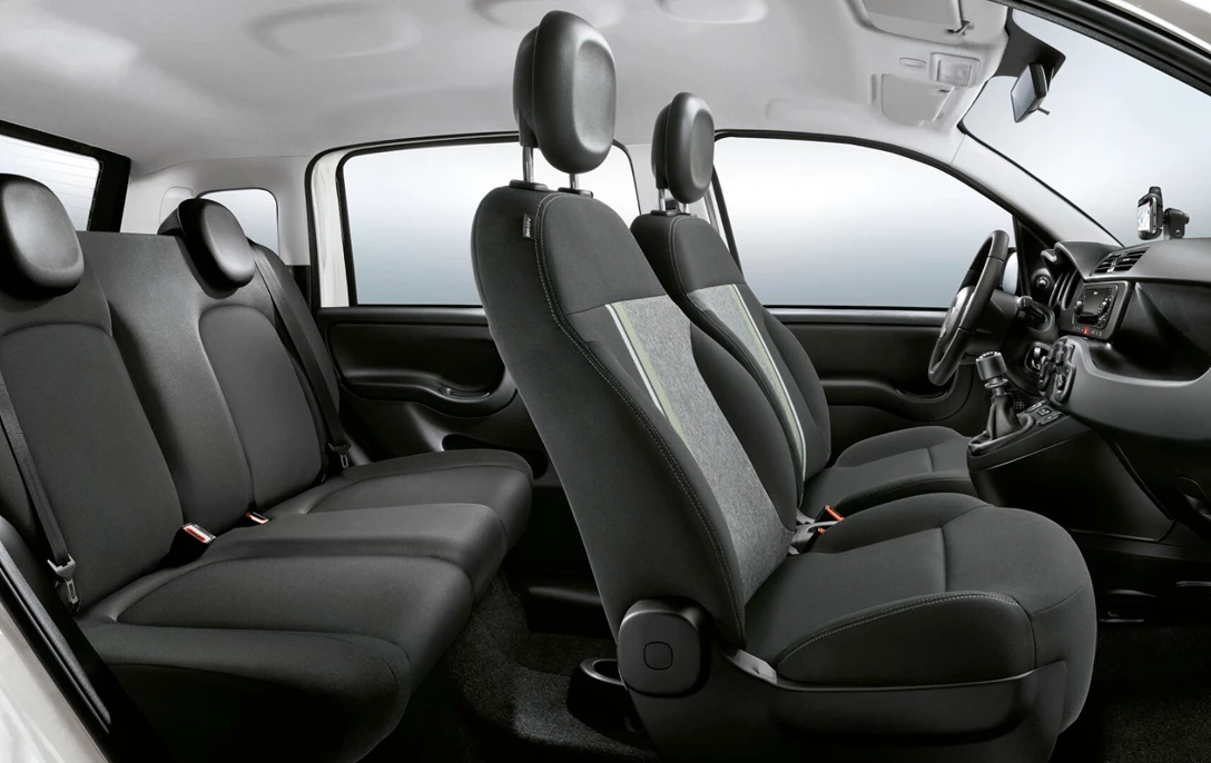 1618720-190626_Fiat_New-Panda-Waze_06.jpg