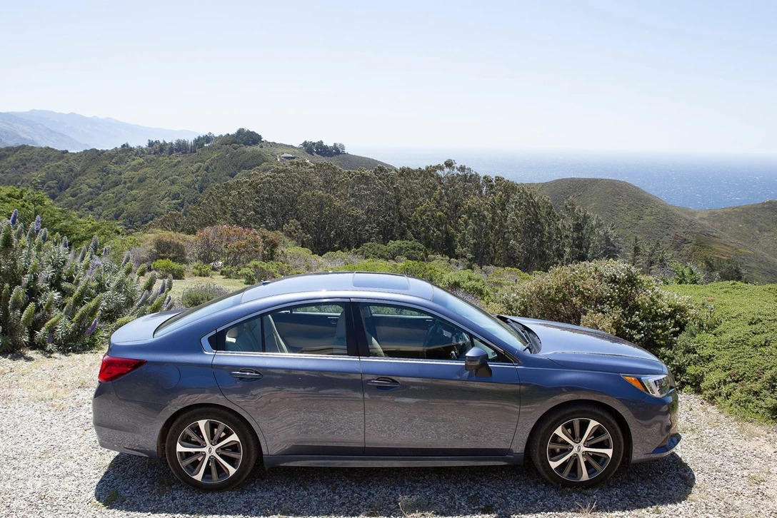 סובארו B4 דור 6