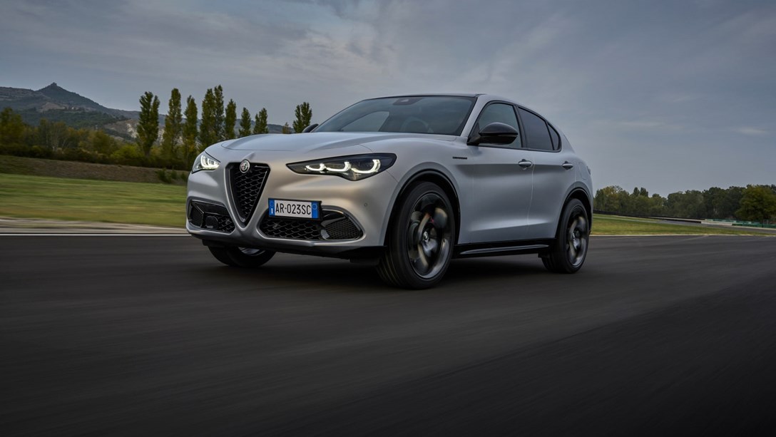 1693188-NewStelvio_Dynamics (4)-min.jpeg