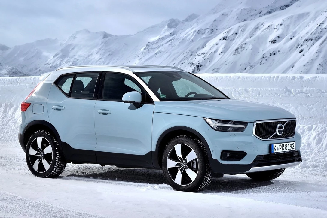 1601226-Volvo-XC40-2018-1600-0f.jpg