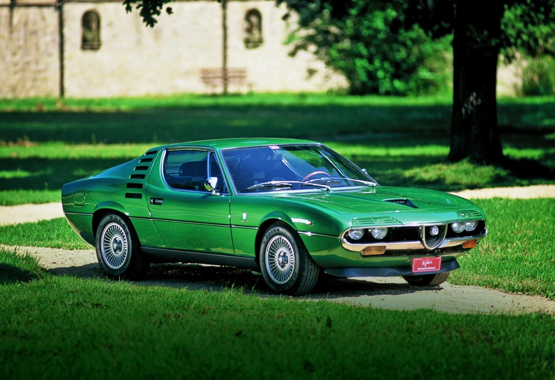 1699052-Alfa_Romeo-Montreal-1970-1600-01 copy.jpg