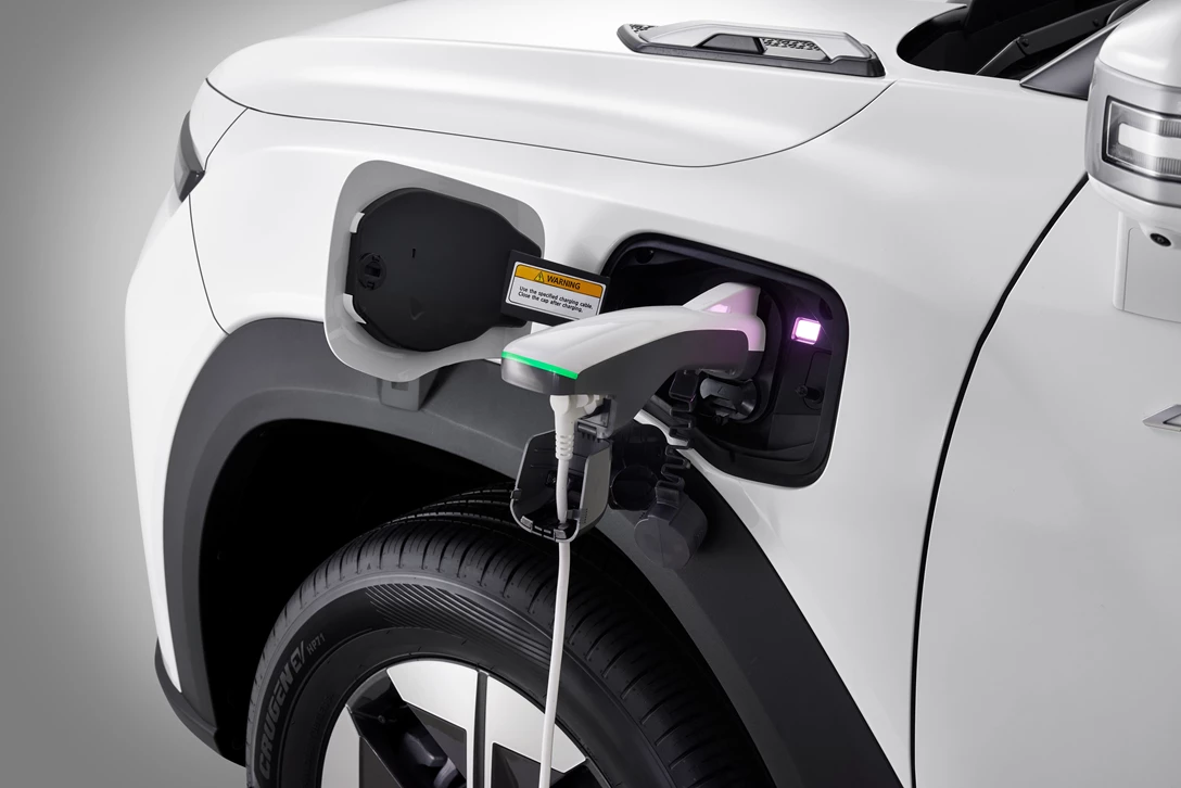 23P_External V2L Connector .jpg