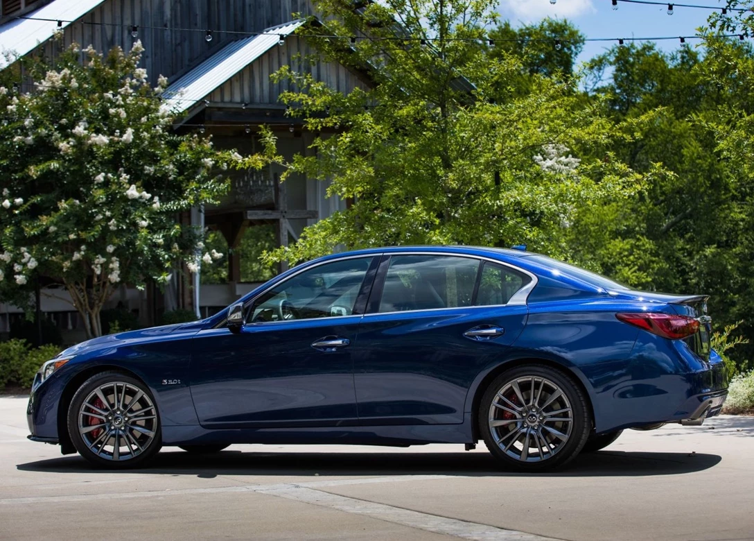1669879-Infiniti-Q50-2018-03.jpg
