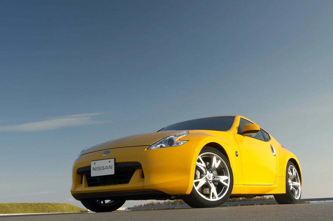 ניסאן 370Z