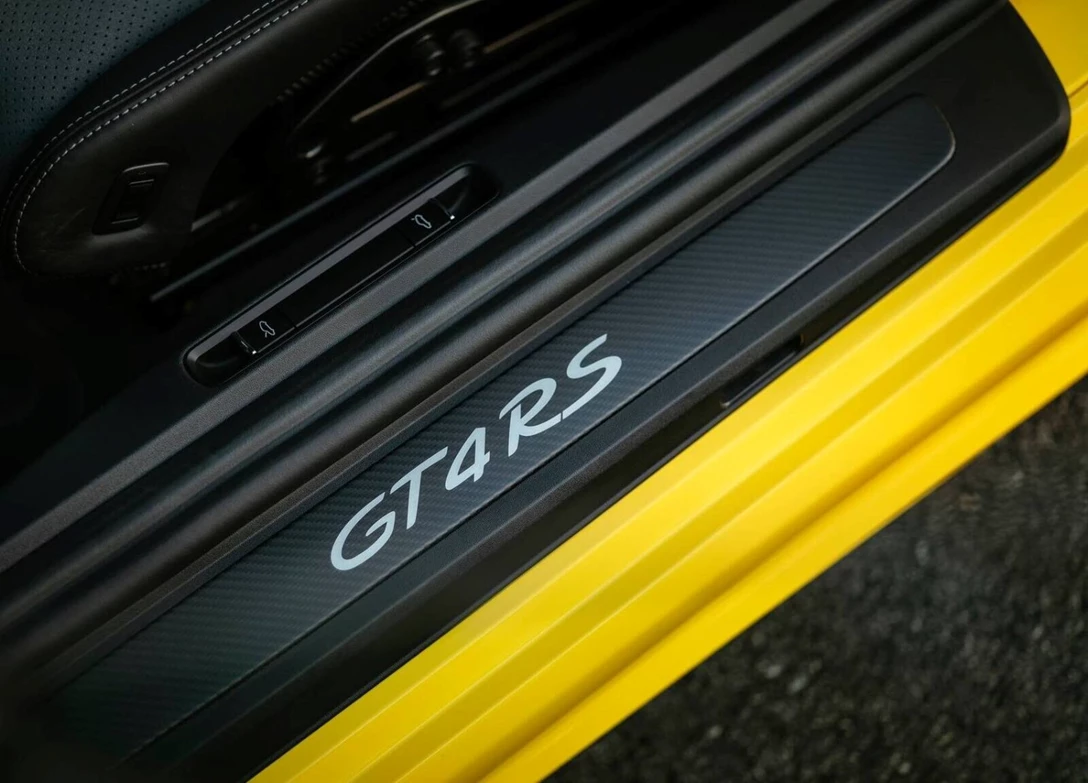 1703253-Porsche-718_Cayman-2024 (18).jpg