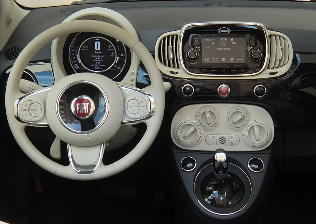 1659687-Fiat-500-2018-07.JPG