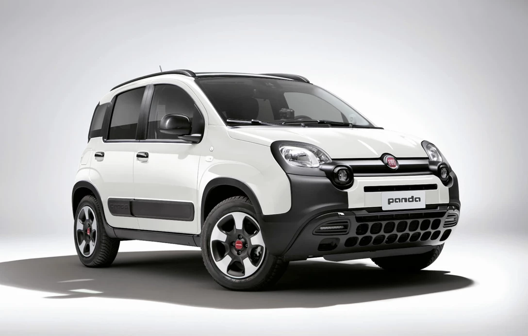 1618725-190626_Fiat_New-Panda-Waze_05.jpg