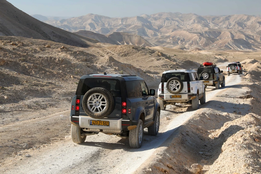 1640639-מסע לרגל השקת הדיפנדר הקצר בישראל, צילום רונן טופלברג (60).jpg