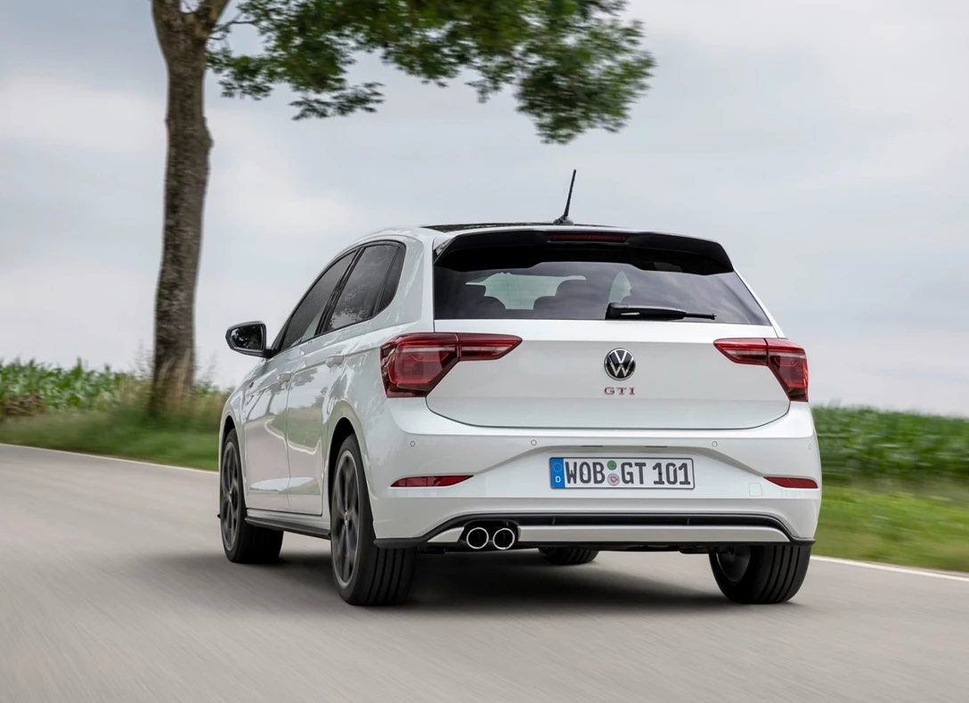 1663992-Volkswagen-Polo_GTI-2022-03.jpg