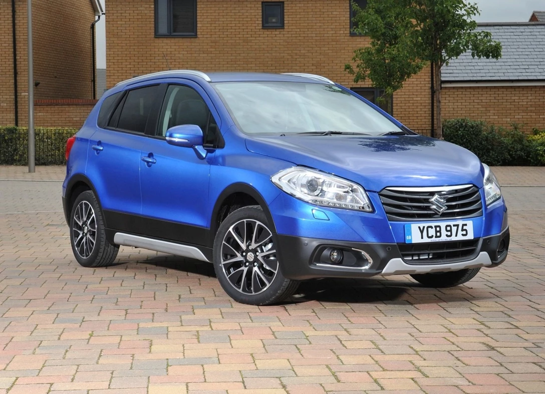 1670304-Suzuki-SX4-2014-01.jpg