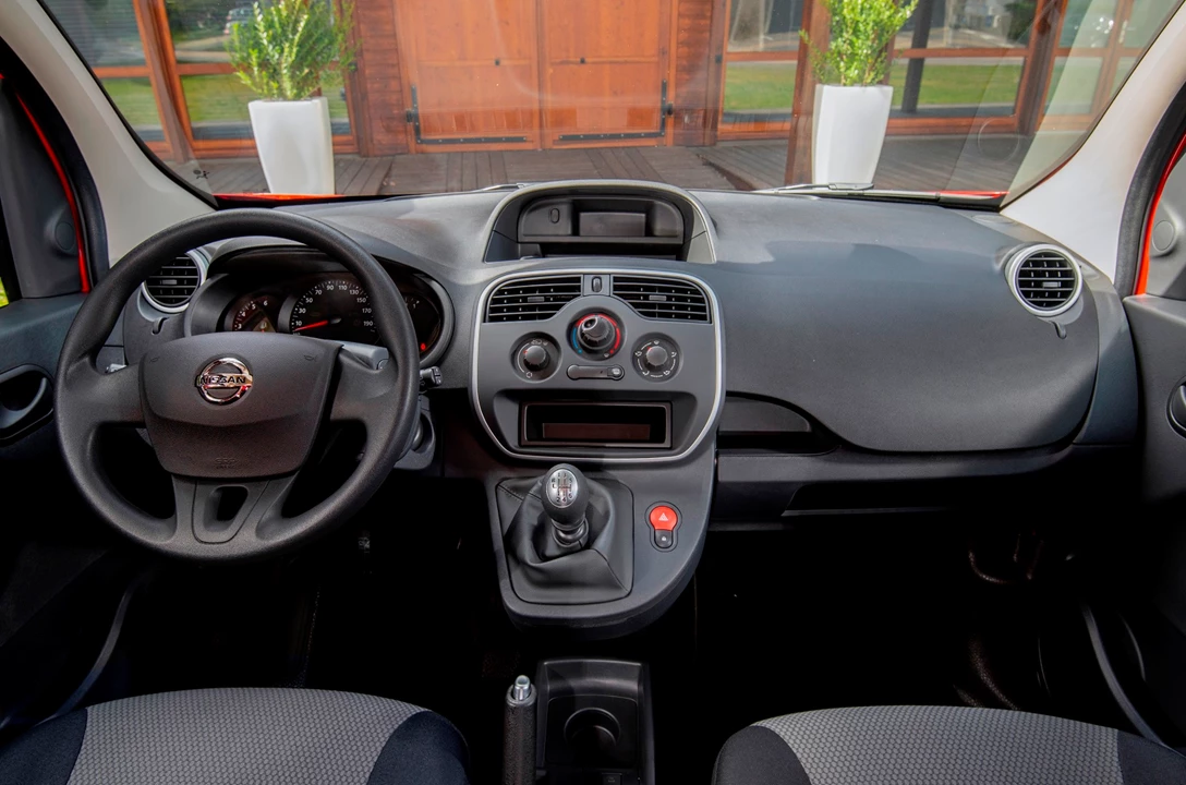 1616360-Nissan NV250 L1 Van - Red - Interior 1.jpg