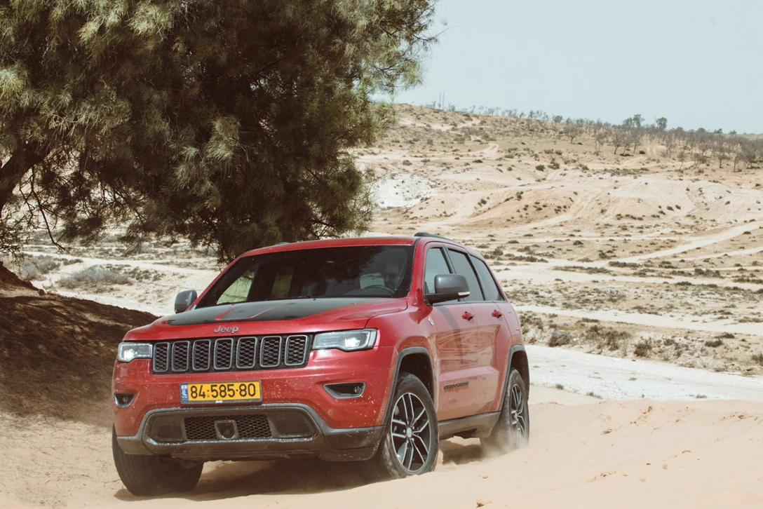 1604659-גרנד צירוקי מול דיסקו (7).jpg