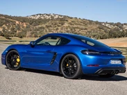 1628561-Porsche-718_Cayman_GTS-02.jpg
